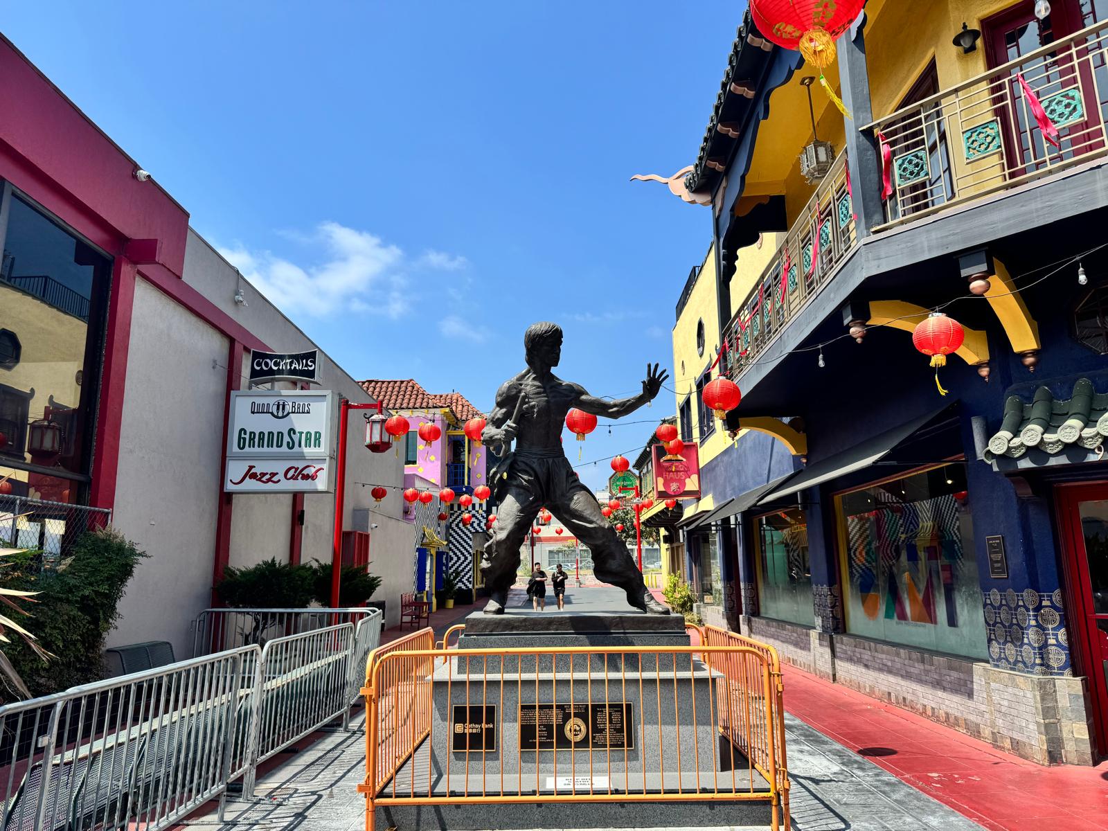 Bruce Lee statue in Los Angeles Chinatown